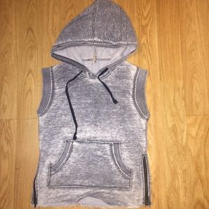 Gray cut off sleeve hoodie